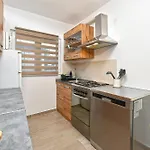 Sandro 2210 Apartament