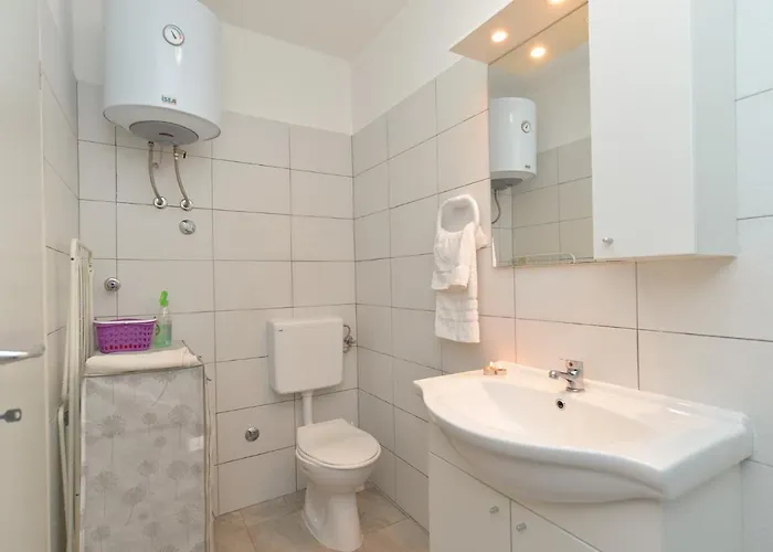 Sandro 2210 Apartman