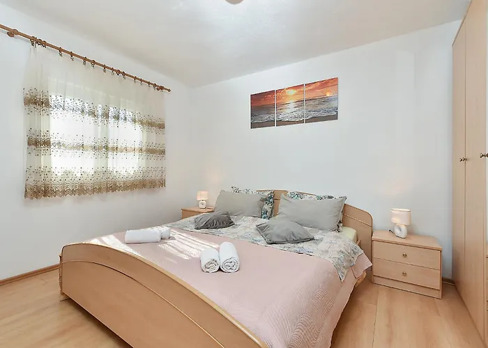 Apartman Sandro 2210 *