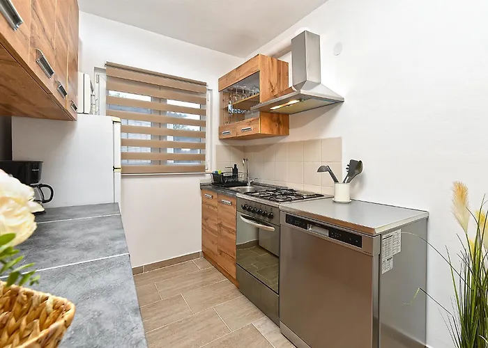 Sandro 2210 Apartman