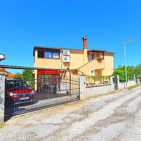 Sandro 2210 Apartmán