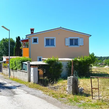Sandro 2210 * Fažana